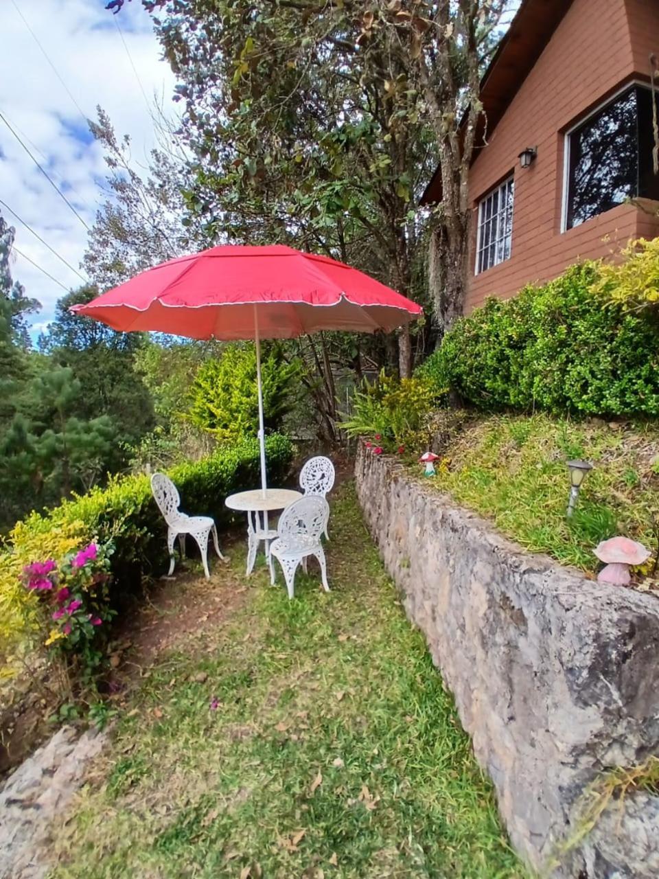 Cabana Con Banera Y Chimeneas En Puesta De Sol El Pacifico Exterior photo